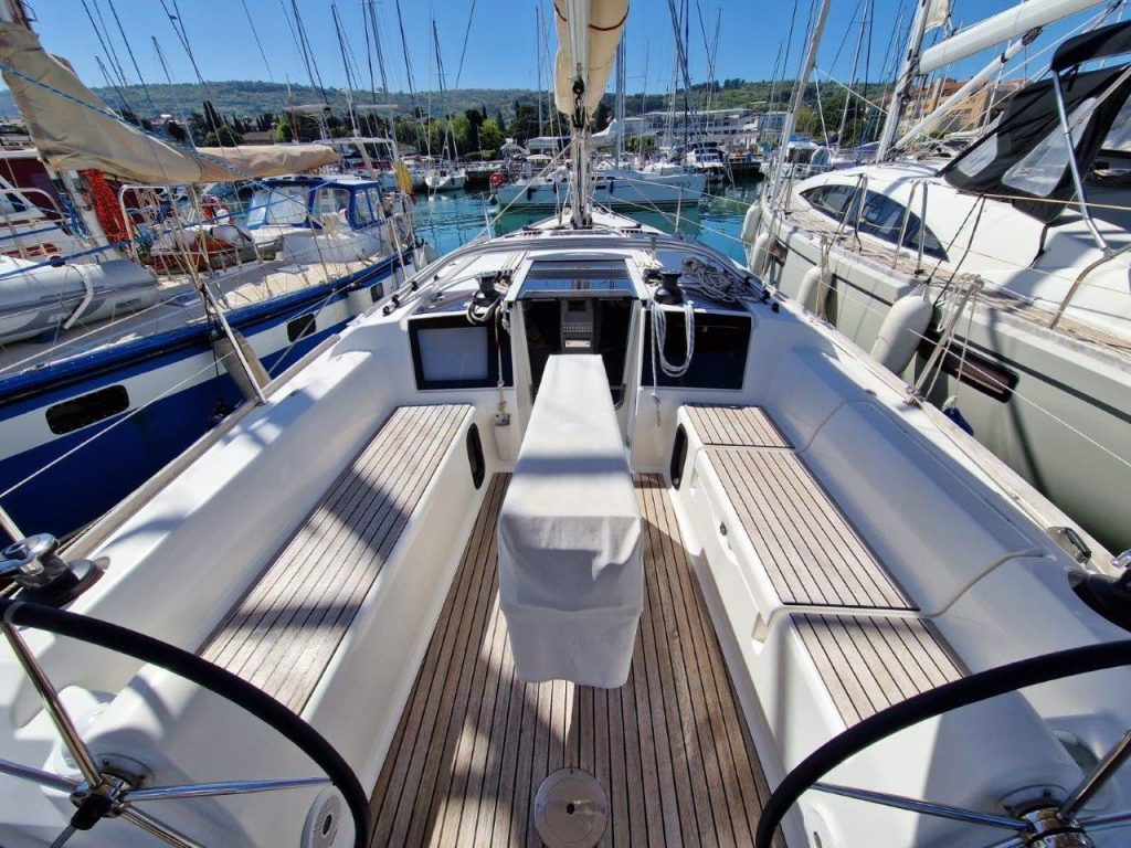 Cockpit von Dufour 350 Grand Large JoyAS zu mieten in Izola in Slowenien