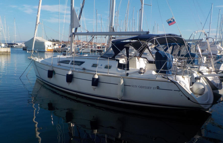 Segelboot Jeanneau Sun Odyssey 37 Bonaca zu mieten in Izola in Slowenien