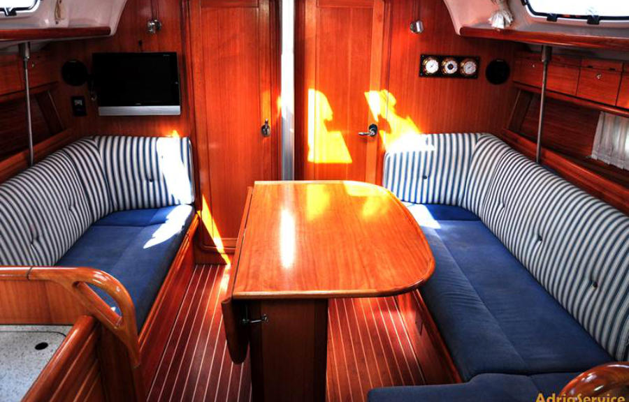 Saloon in Bavaria 38 Cruiser Mid AS for charter in Izola in Slovenia