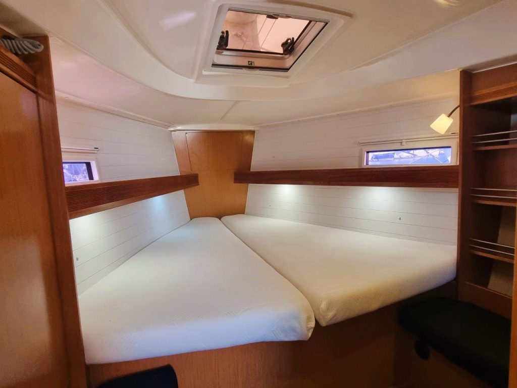 Forward cabin in Bavaria Cruiser 36 Eleven for charter in Izola in Slovenia