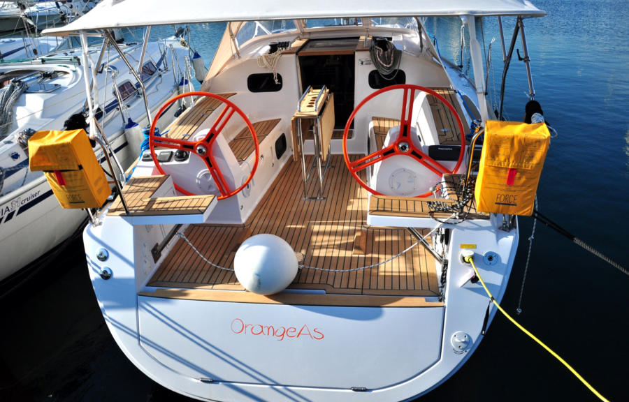 Cockpit of Elan 354 Impression Orange AS for charter in Izola in Slovenia