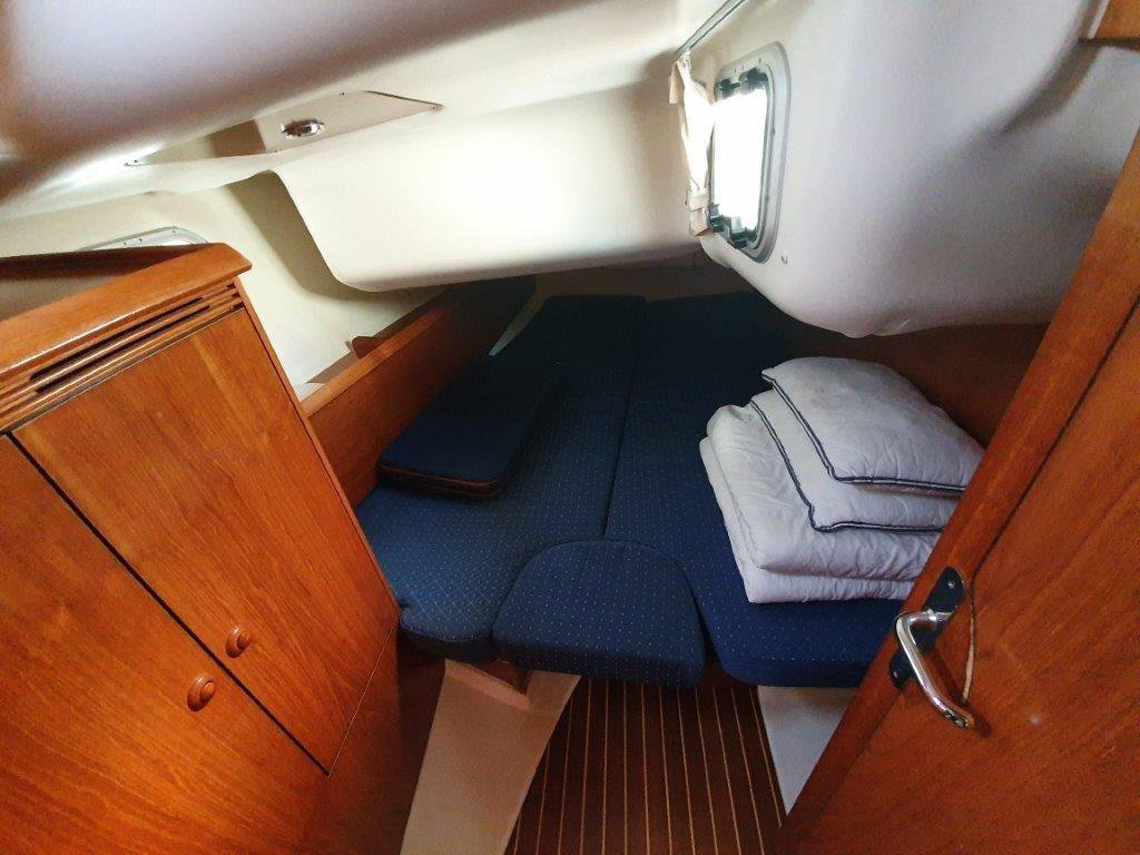 Aft cabin in Jeanneau Sun Odyssey 43 Mantiz for charter in Izola in Slovenia